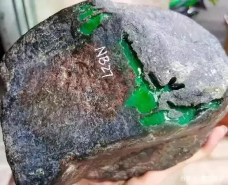 翡翠原石的场口特征
